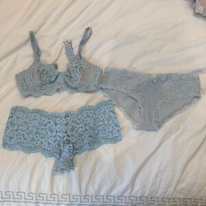 VS Elegant Lace Lingerie Set in Light Blue